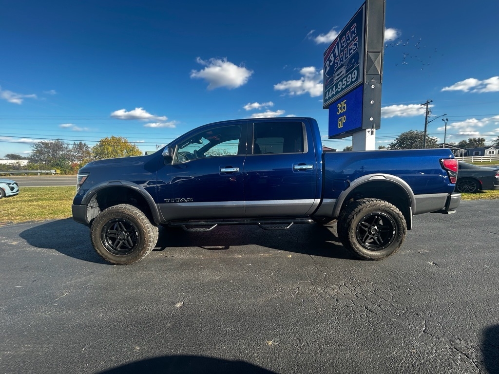 Nissan Titan Platinum Reserve Crew Cab 4WD 2022 Nissan Titan Platinum Reserve Crew Cab 4WD 2022