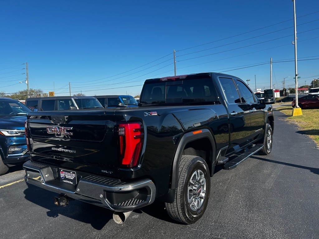GMC Sierra 2500HD SLT Crew Cab 2WD 2024 GMC Sierra 2500HD SLT Crew Cab 2WD 2024