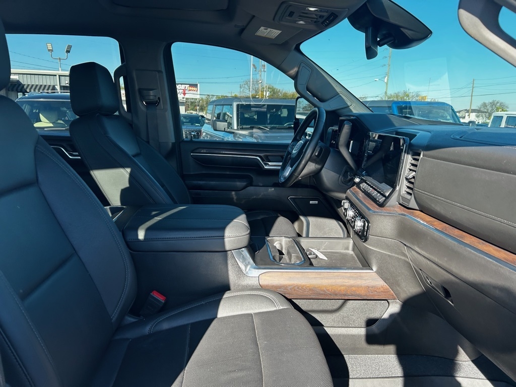 GMC Sierra 2500HD SLT Crew Cab 2WD 2024 GMC Sierra 2500HD SLT Crew Cab 2WD 2024