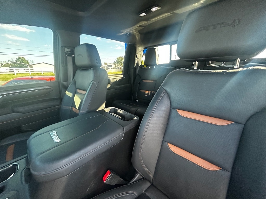 GMC Sierra 2500HD AT4 Crew Cab 4WD 2024 GMC Sierra 2500HD AT4 Crew Cab 4WD 2024