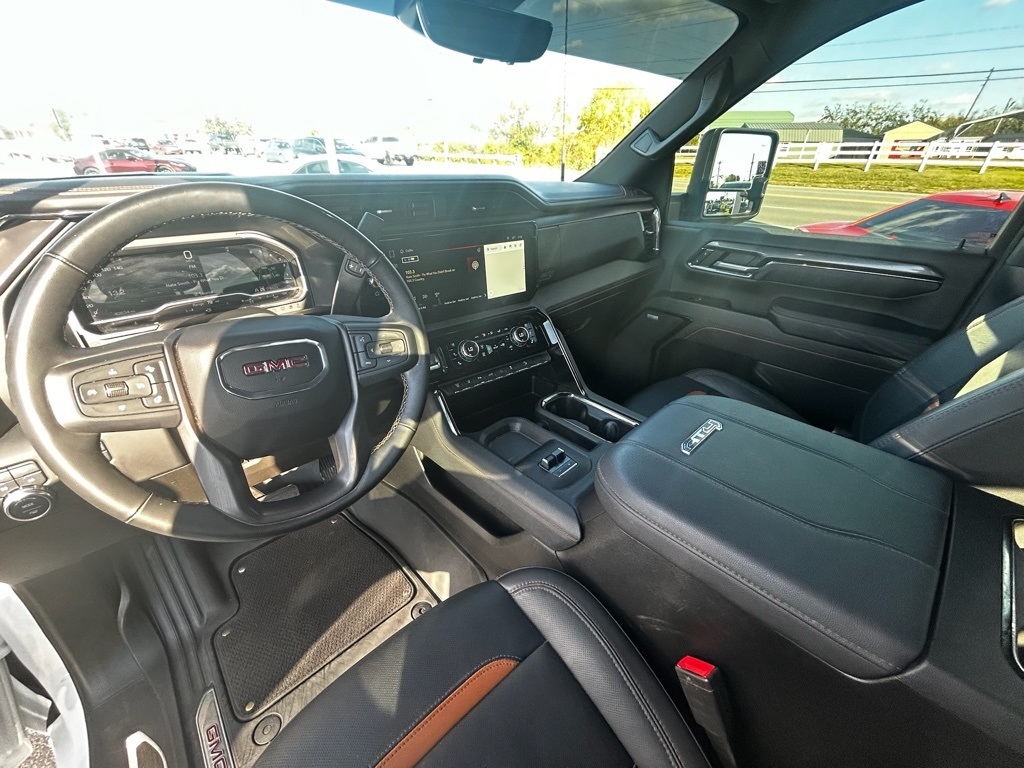 GMC Sierra 2500HD AT4 Crew Cab 4WD 2024 GMC Sierra 2500HD AT4 Crew Cab 4WD 2024