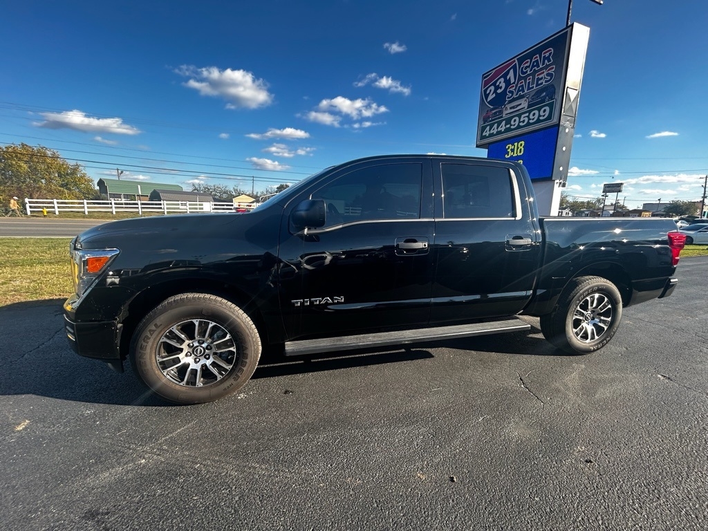 2024 Nissan Titan S Crew Cab 4WD