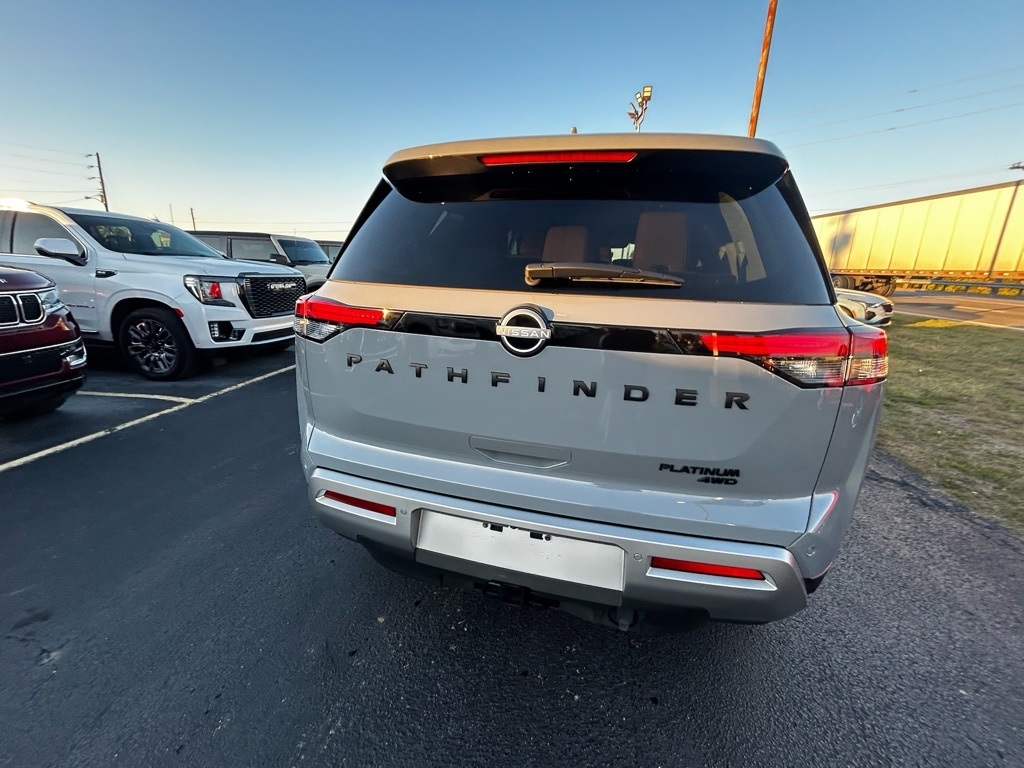 Nissan Pathfinder Platinum 4WD 2024 Nissan Pathfinder Platinum 4WD 2024