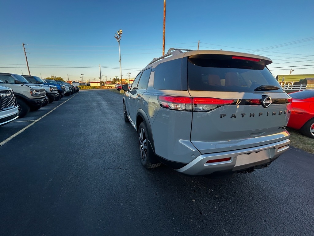 Nissan Pathfinder Platinum 4WD 2024 Nissan Pathfinder Platinum 4WD 2024