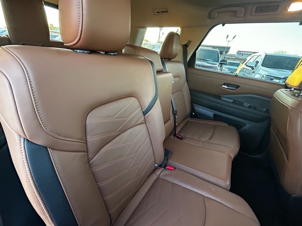 Nissan Pathfinder Platinum 4WD 2024 Nissan Pathfinder Platinum 4WD 2024