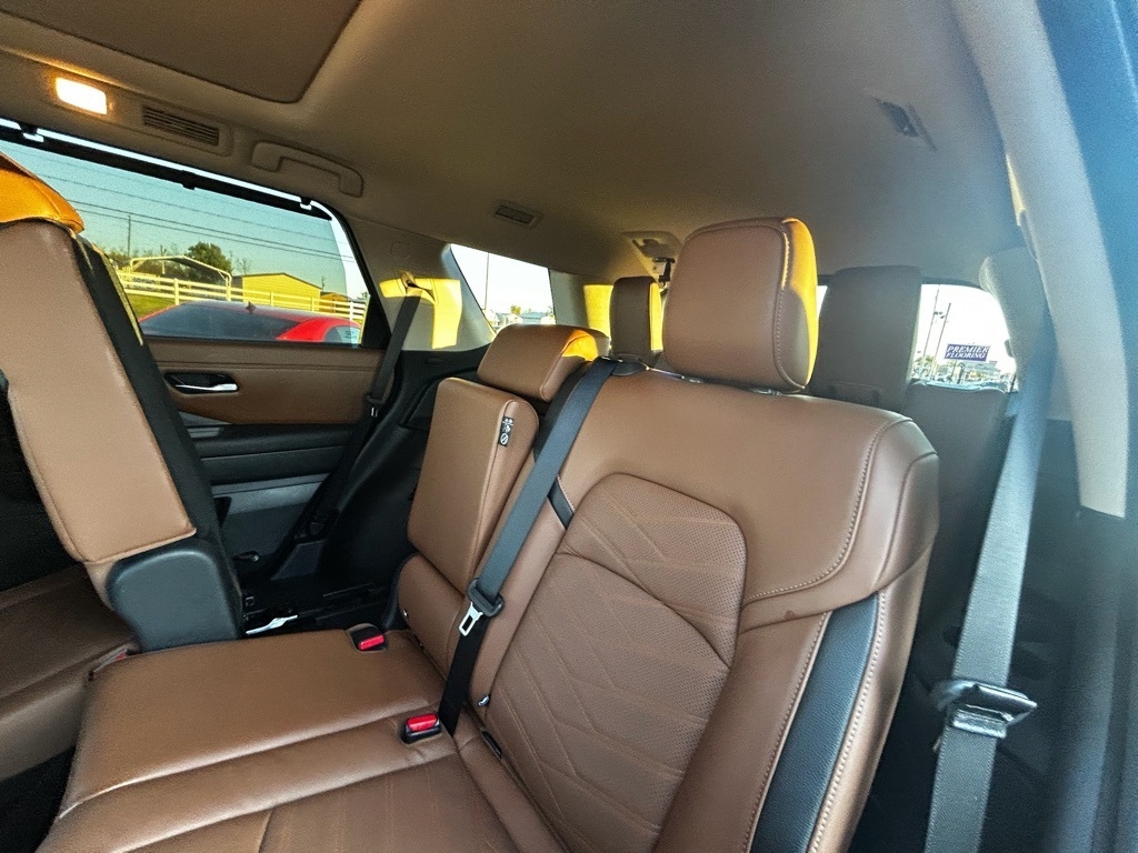 Nissan Pathfinder Platinum 4WD 2024 Nissan Pathfinder Platinum 4WD 2024