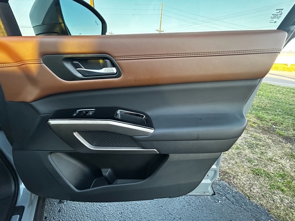 Nissan Pathfinder Platinum 4WD 2024 Nissan Pathfinder Platinum 4WD 2024