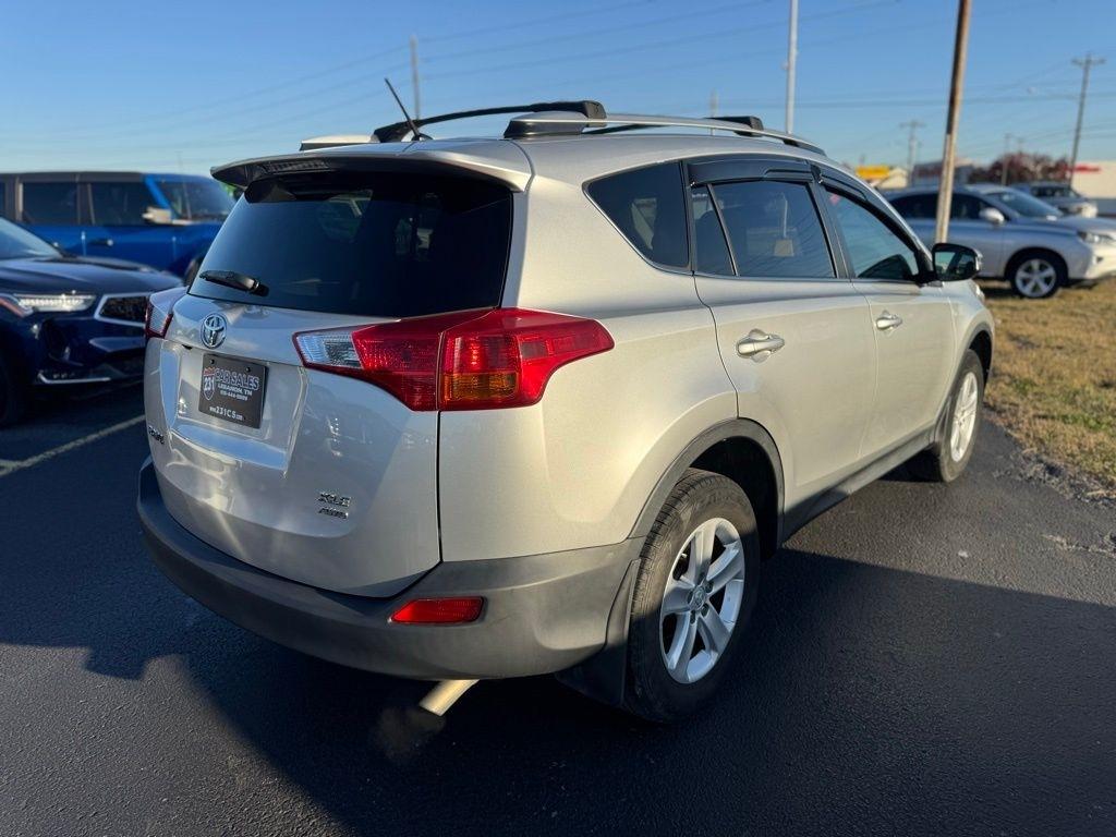 Toyota RAV4 XLE AWD 2013