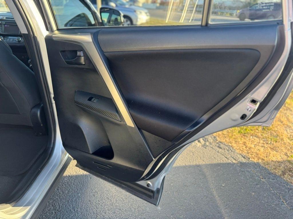 Toyota RAV4 XLE AWD 2013