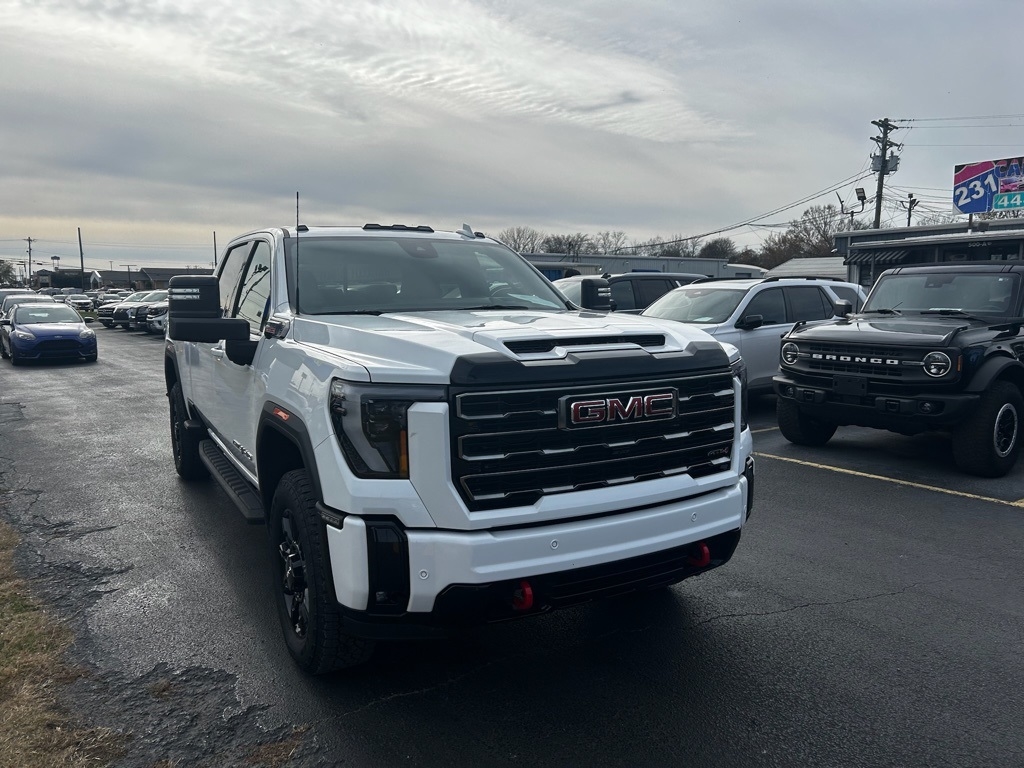 2025 GMC Sierra 2500HD AT4 Crew Cab 4WD