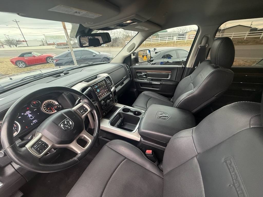 RAM 2500 Laramie Crew Cab SWB 4WD 2017