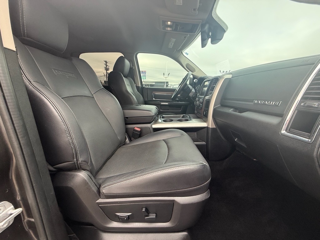 RAM 2500 Laramie Crew Cab SWB 4WD 2017