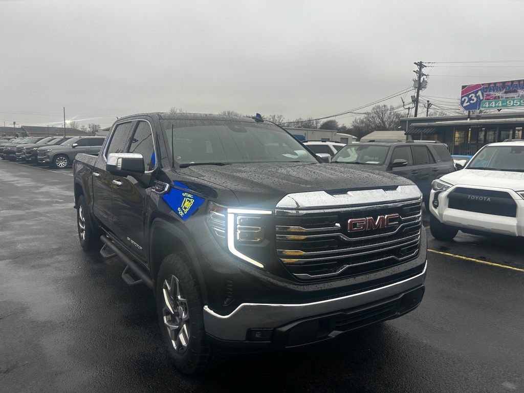 2022 GMC Sierra 1500 SLT Crew Cab 4WD