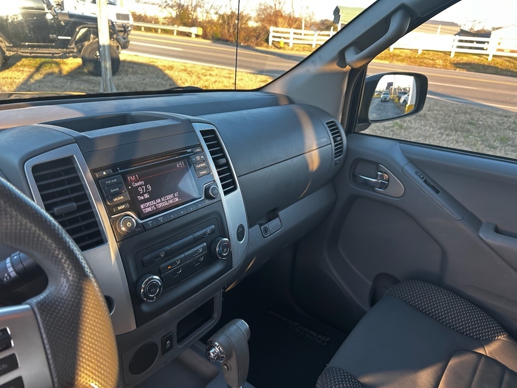 Nissan Frontier S Crew Cab 5AT 2WD 2017