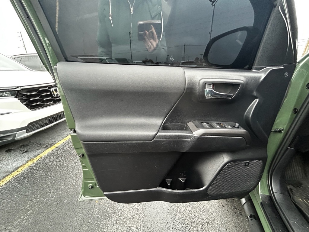 Toyota Tacoma TRD Offroad Dbl Cab 4WD V6 at 2021