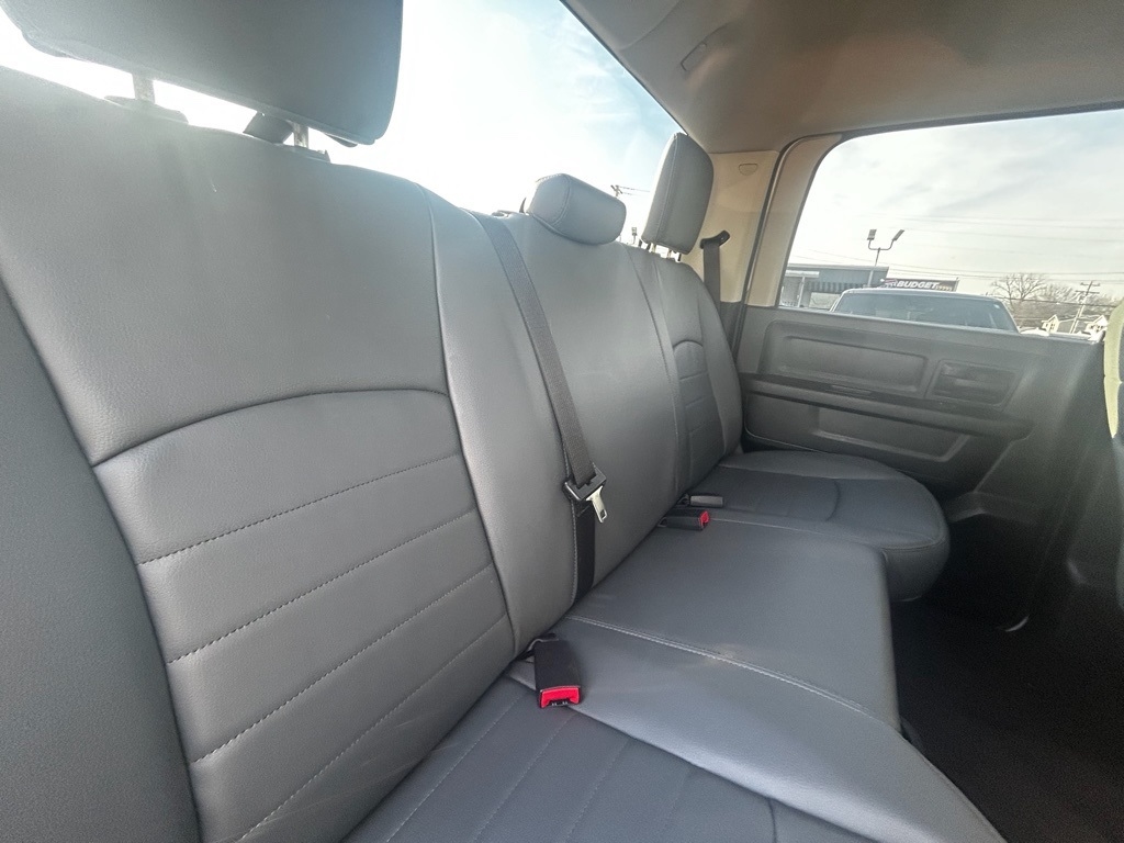 RAM 1500 Tradesman Crew Cab SWB 4WD 2013