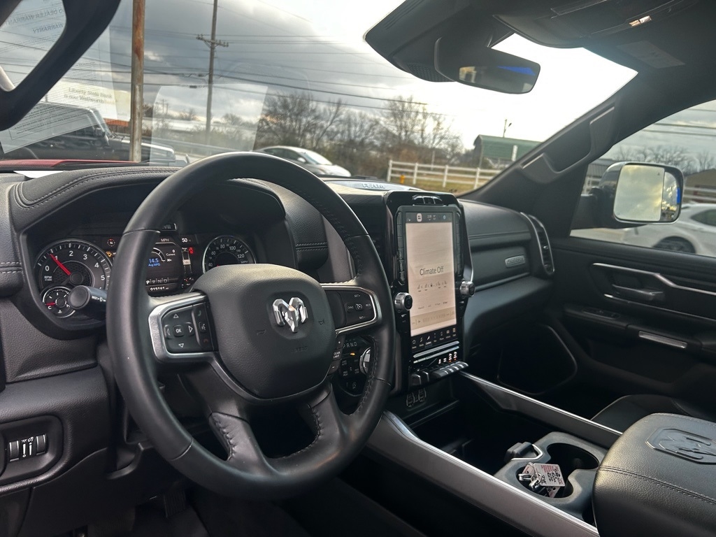 RAM 1500 Laramie Crew Cab 4WD 2023