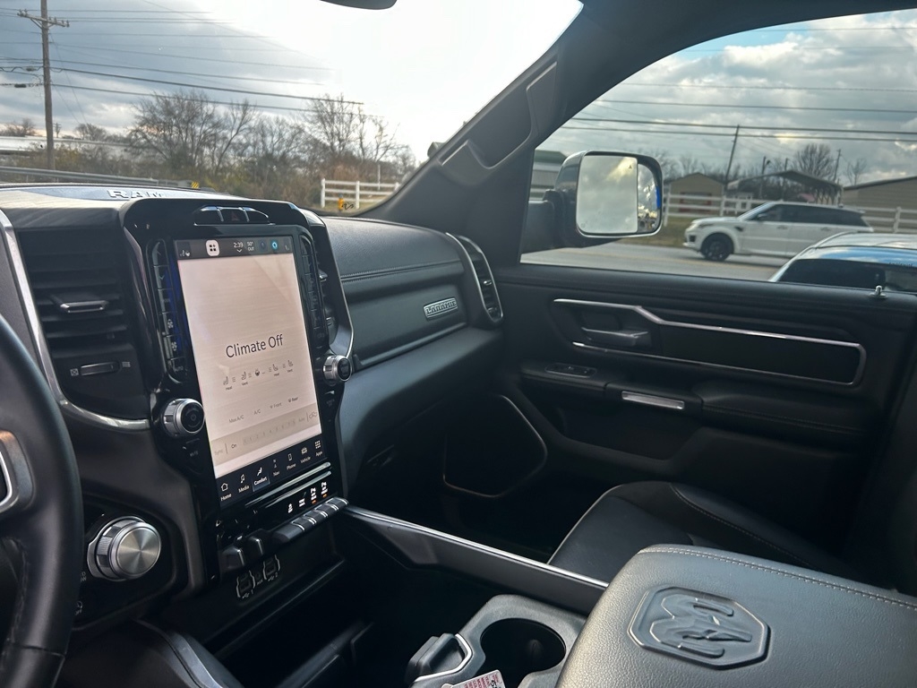 RAM 1500 Laramie Crew Cab 4WD 2023