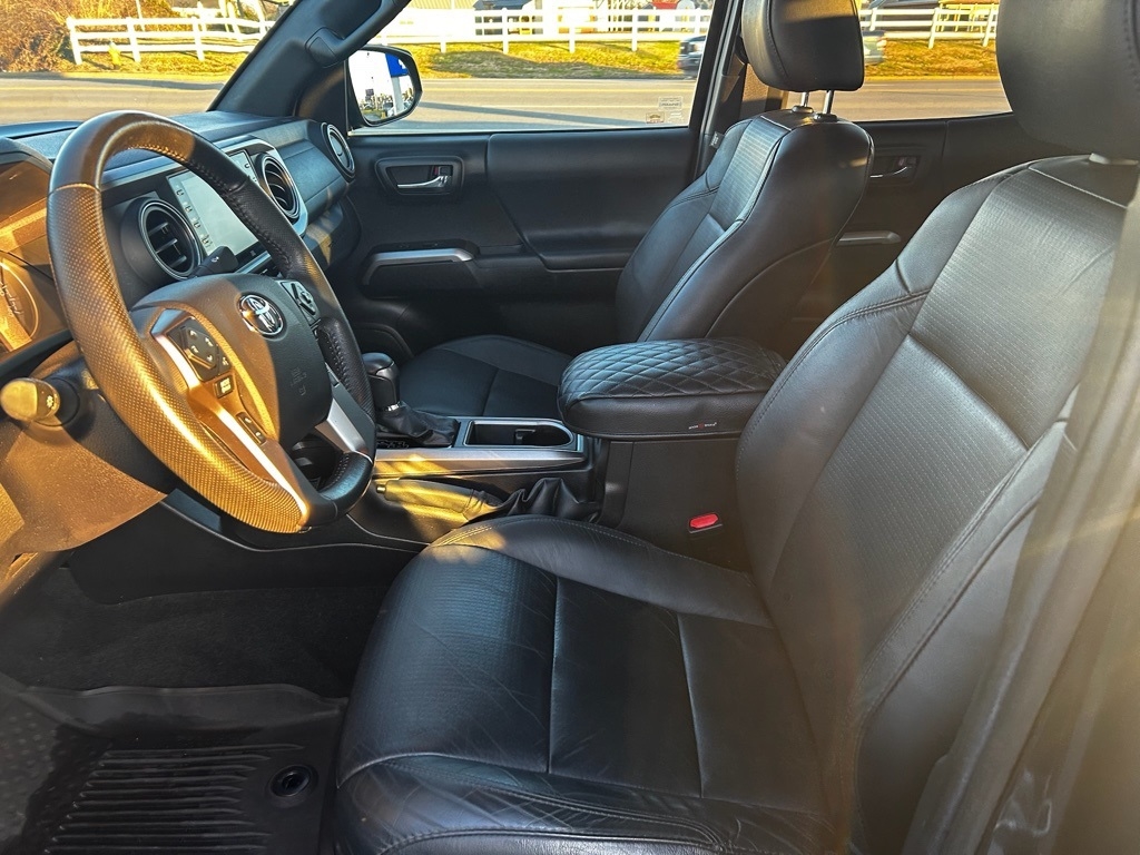 Toyota Tacoma Limited Double Cab V6 6AT 4WD 2021