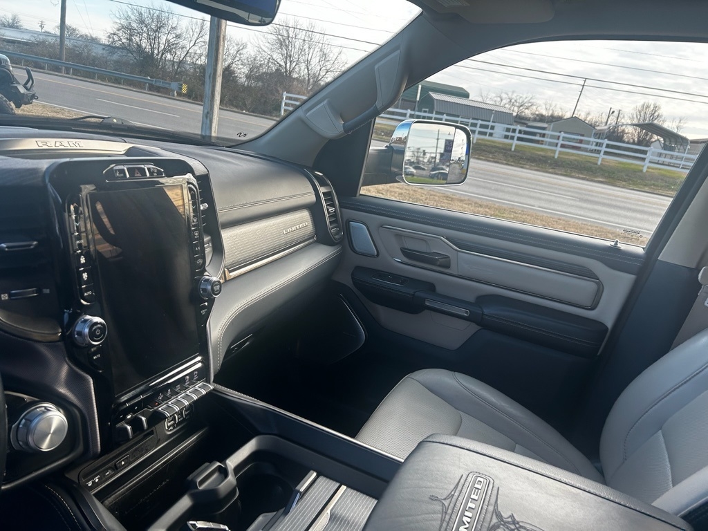 RAM 1500 Limited Crew Cab SWB 4WD 2019