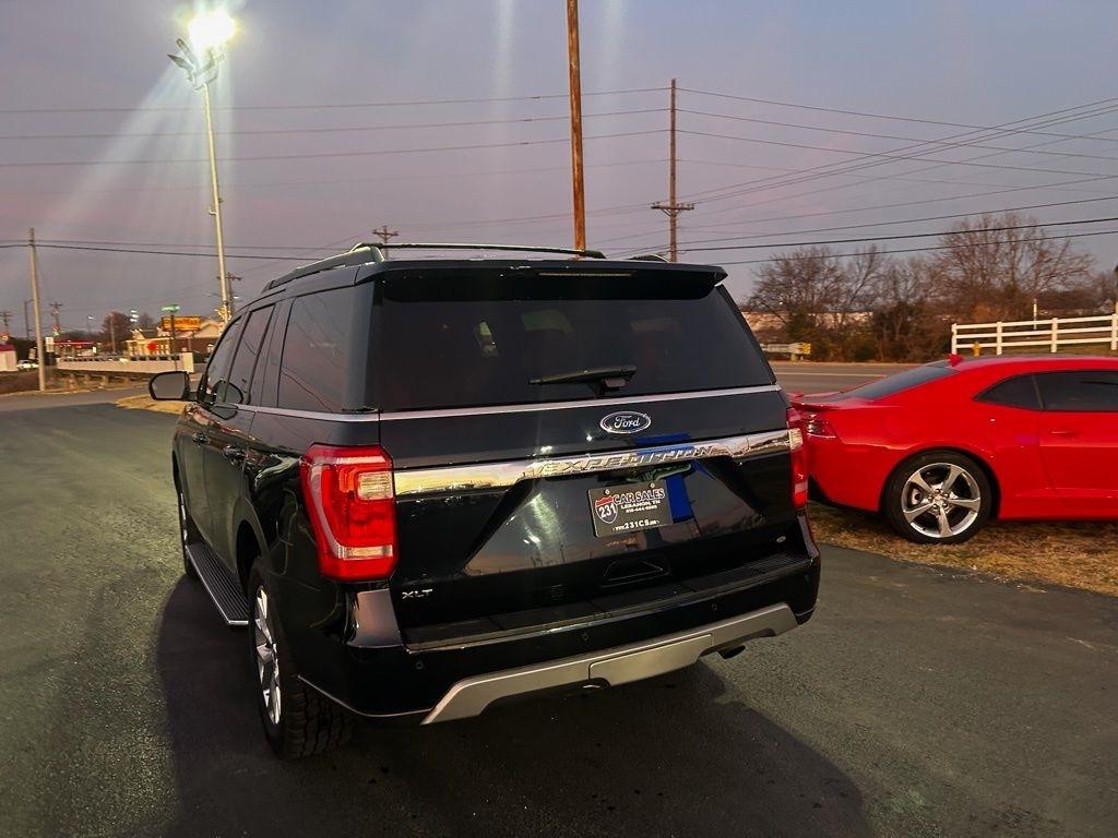 Ford Expedition XLT 4WD 2021
