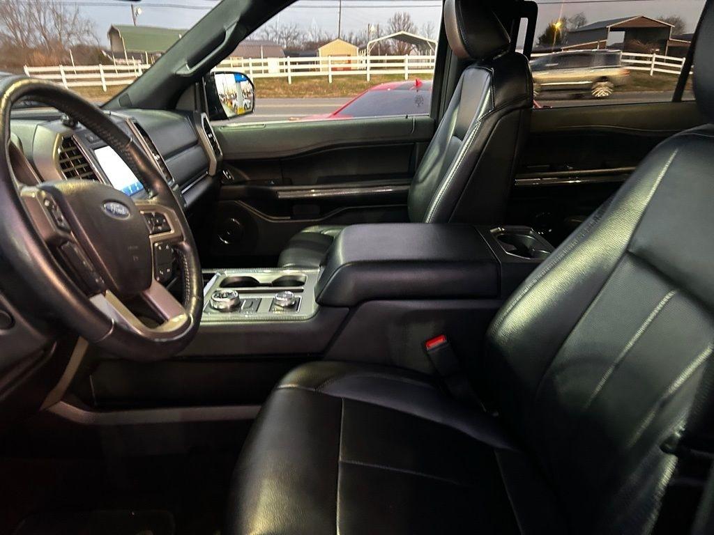 Ford Expedition XLT 4WD 2021