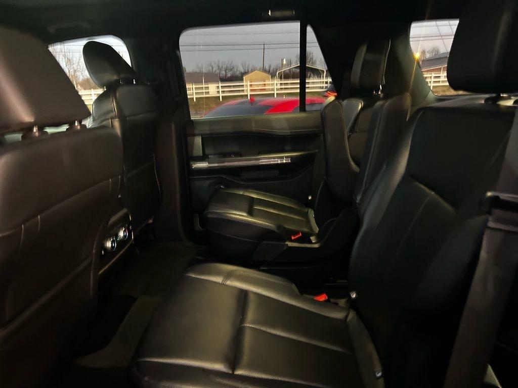 Ford Expedition XLT 4WD 2021