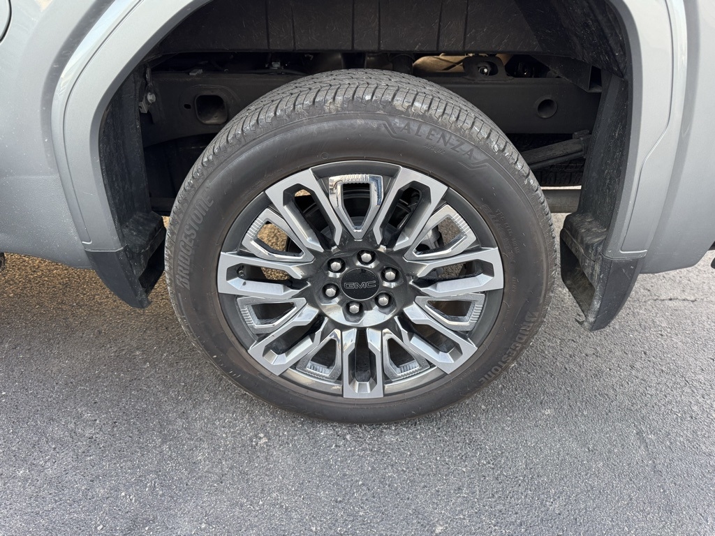 GMC Sierra 1500 Denali Ultimate Crew Cab 4WD 2025