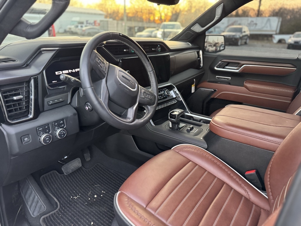 GMC Sierra 1500 Denali Ultimate Crew Cab 4WD 2025