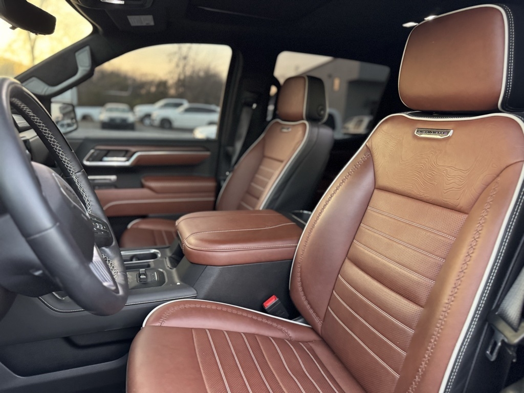 GMC Sierra 1500 Denali Ultimate Crew Cab 4WD 2025