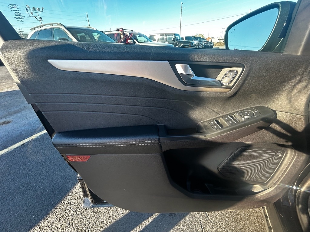 Ford Escape Plug-in Hybrid SEL 2022