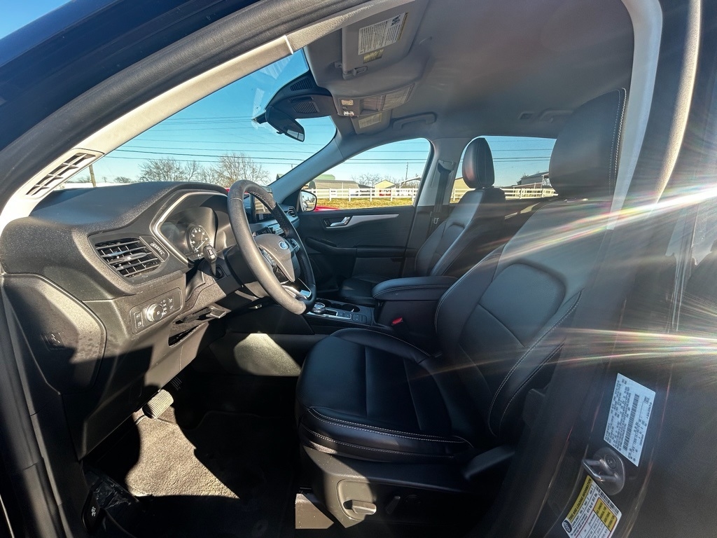 Ford Escape Plug-in Hybrid SEL 2022
