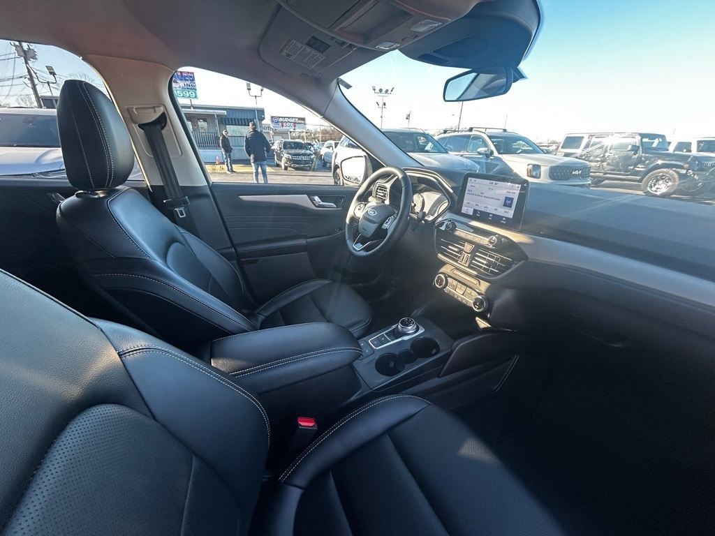 Ford Escape Plug-in Hybrid SEL 2022