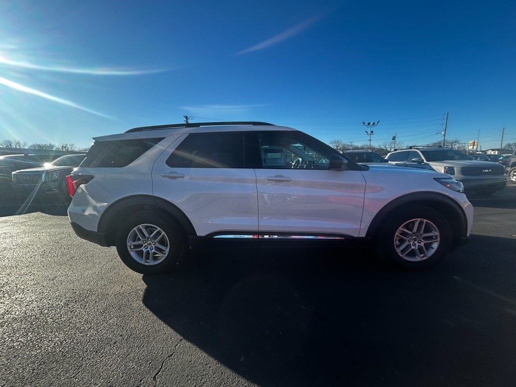 Ford Explorer Active 2025