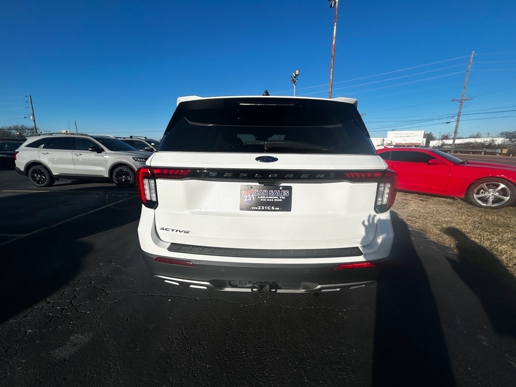 Ford Explorer Active 2025