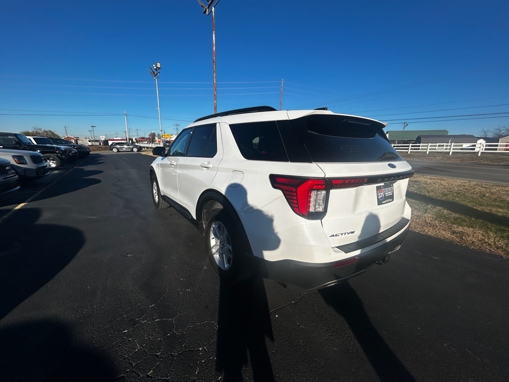 Ford Explorer Active 2025