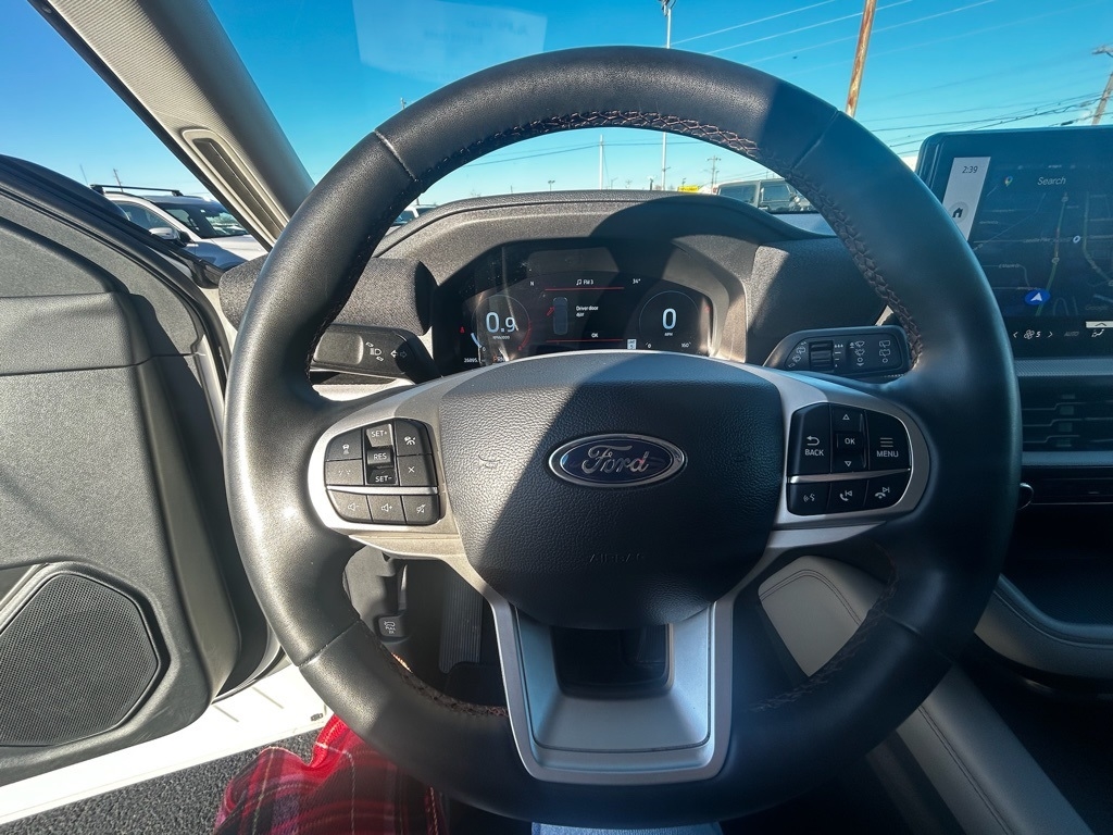 Ford Explorer Active 2025