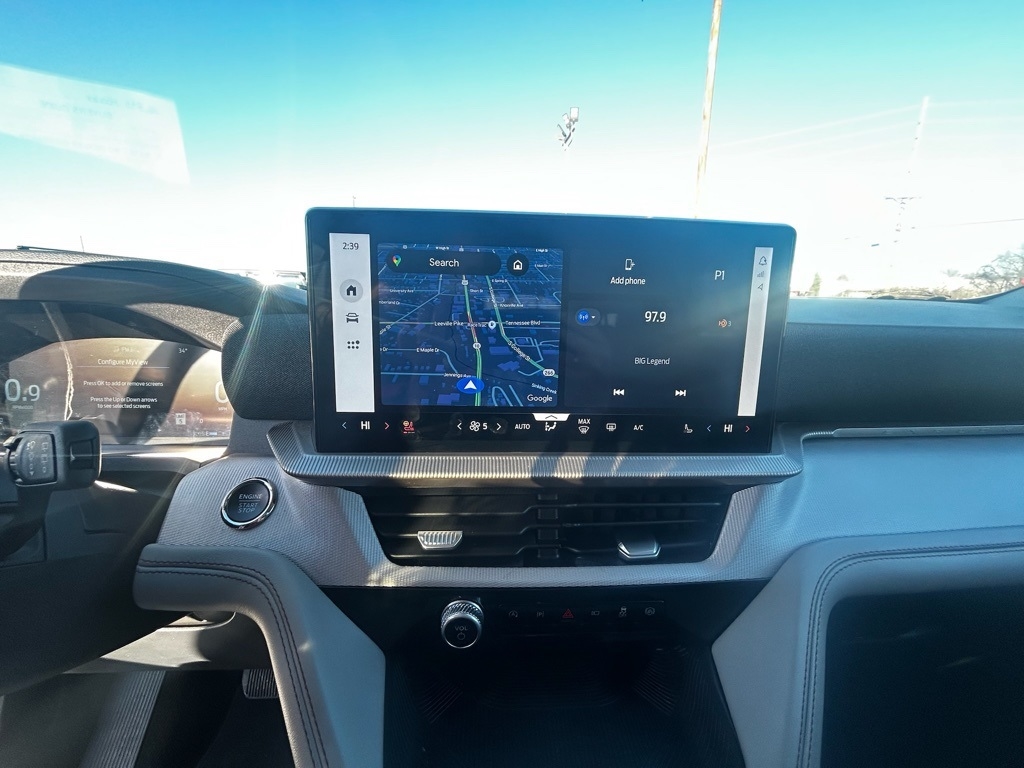 Ford Explorer Active 2025