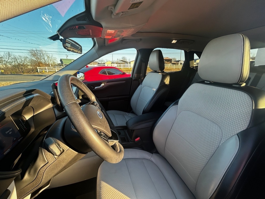 Ford Escape Plug-in Hybrid Base 2024