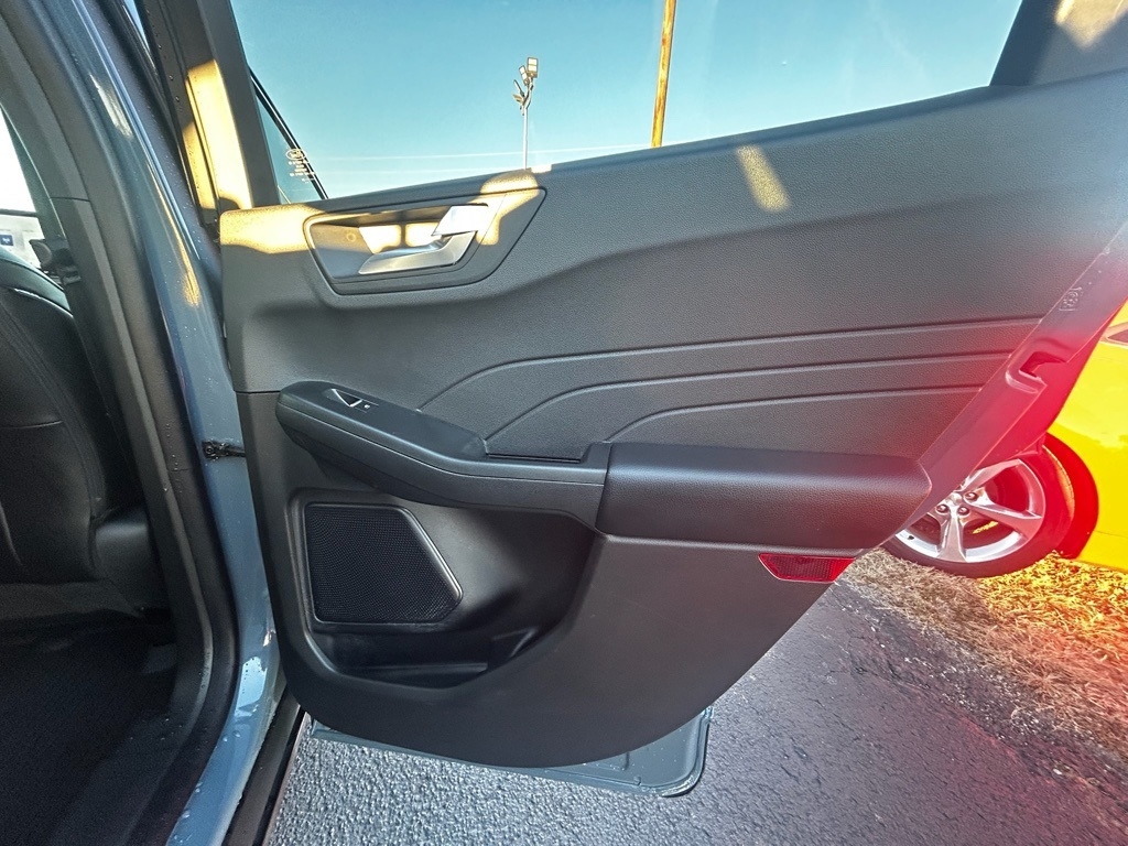 Ford Escape Plug-in Hybrid Base 2024