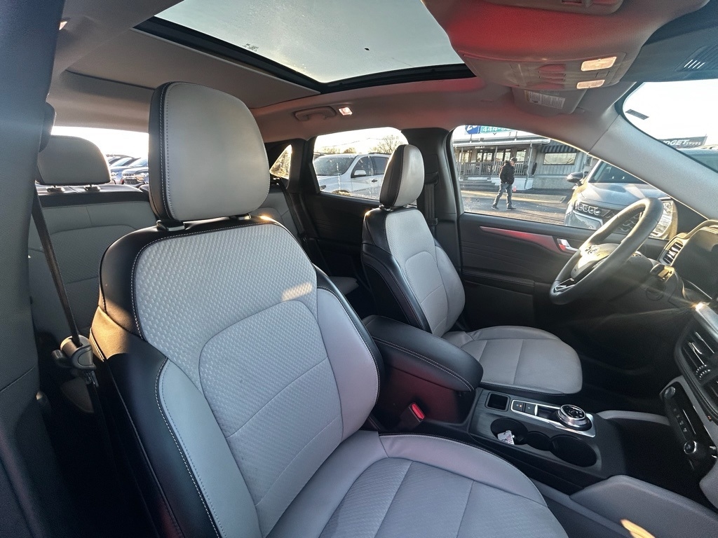 Ford Escape Plug-in Hybrid Base 2024