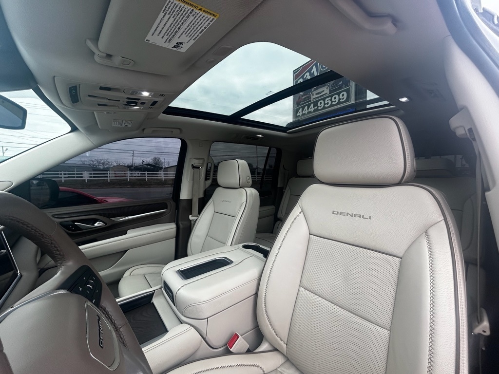 GMC Yukon XL Denali 4WD 2022