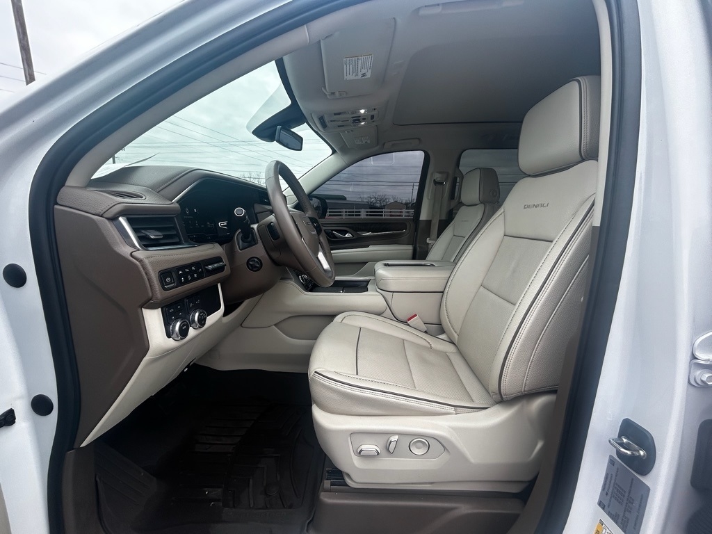 GMC Yukon XL Denali 4WD 2022