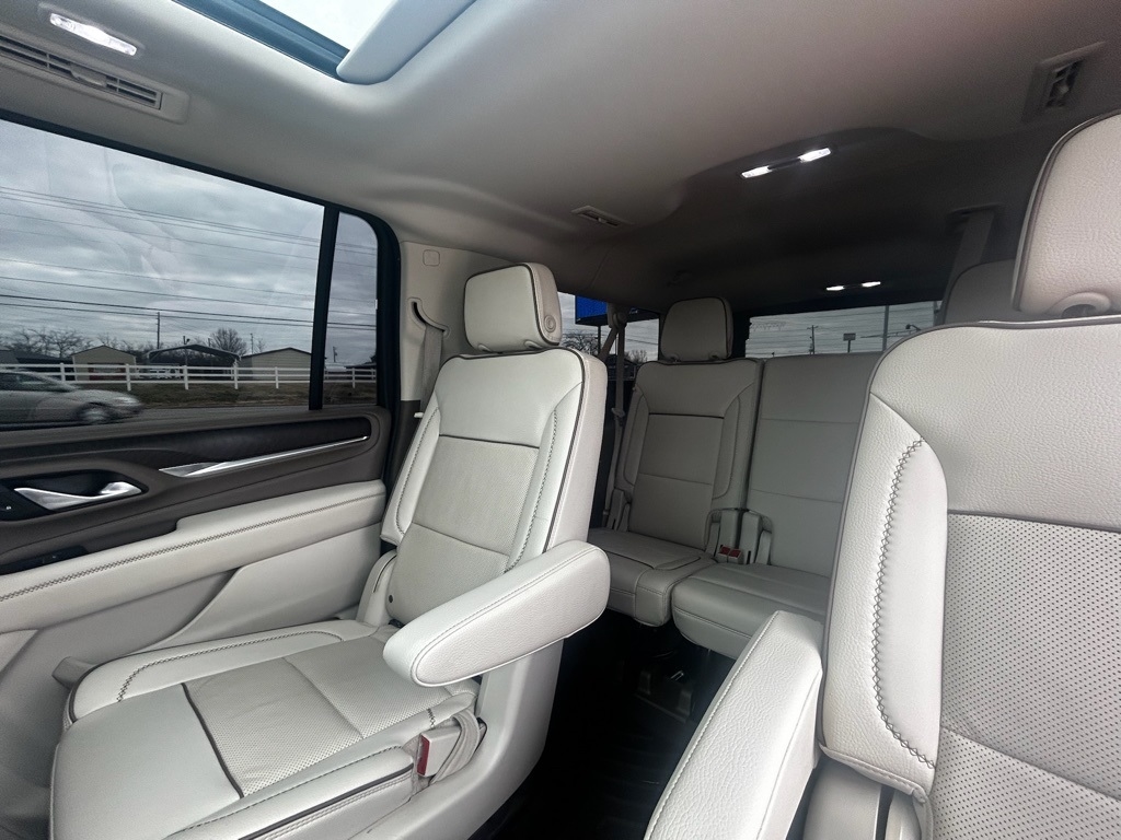 GMC Yukon XL Denali 4WD 2022