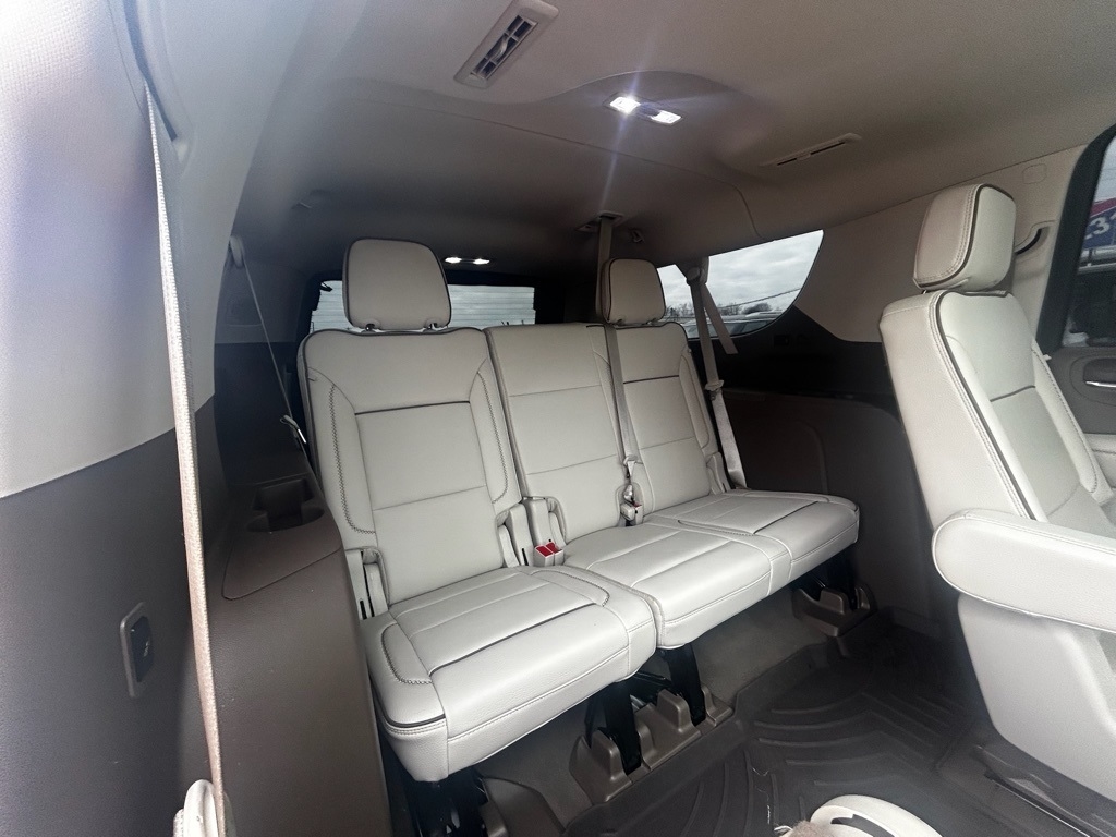 GMC Yukon XL Denali 4WD 2022