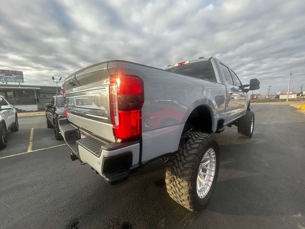 Ford F-250 SD Platinum Crew Cab 4WD 2024