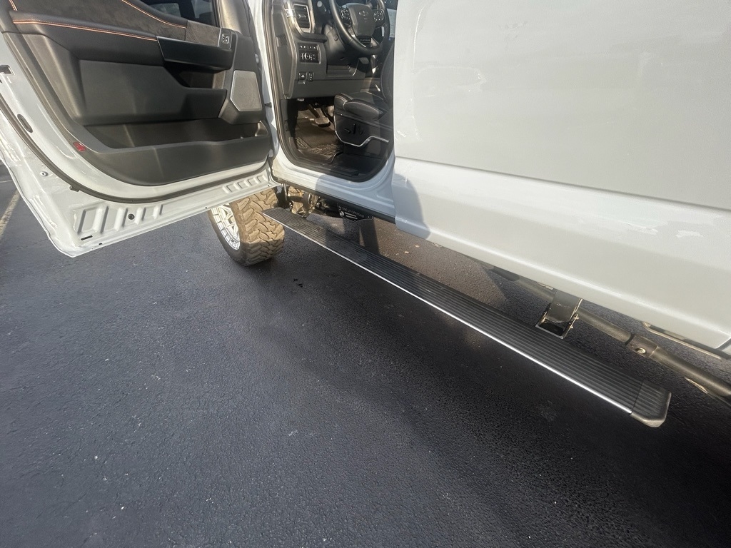 Ford F-250 SD Platinum Crew Cab 4WD 2024