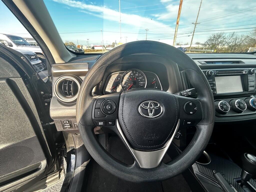 Toyota RAV4 LE FWD 2015