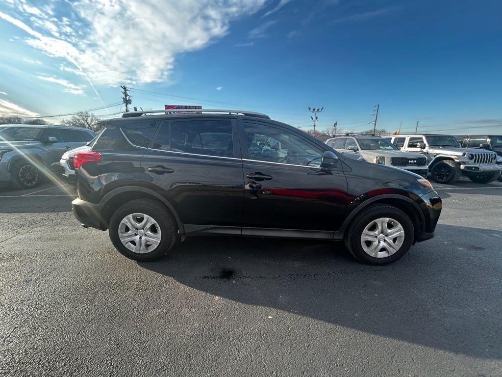 Toyota RAV4 LE FWD 2015