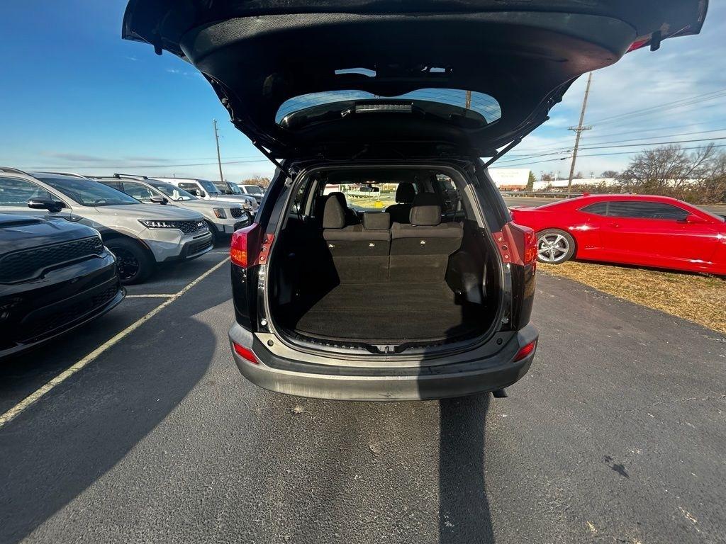 Toyota RAV4 LE FWD 2015